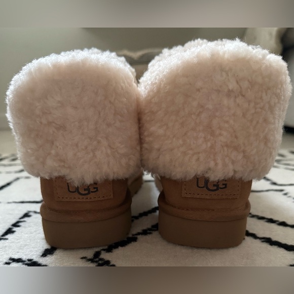 UGG Ultra Mini With Braid 🐑 - Chestnut - Size 8 - DISCONTINUED STYLE - Picture 6 of 9